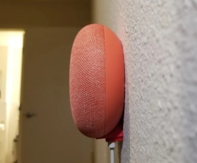 Montaggio a parete per Google Mini e Nest