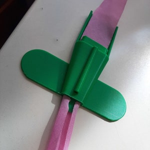 Máquina para hacer cinta al bies para dobladillo