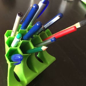 Honeycomb Pen Holder: Angled 3D Printed Desk Organizer