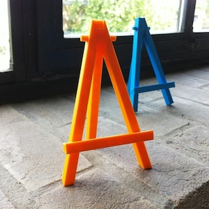 Mini Easel Stand: Photo, Phone, & Small Painting Display