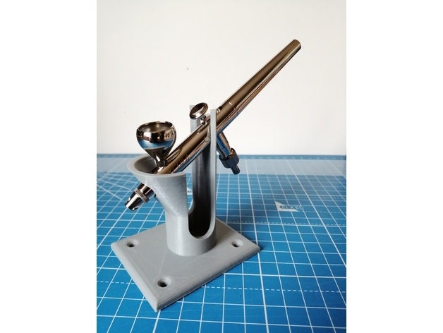 Universal Clamp-on Airbrush Holder - Holds up to 4 Airbrushes, Fits all  major brands, 4 Airbrush Holder - King Soopers