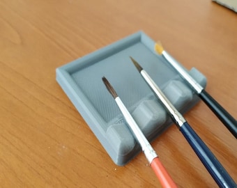 In use Paintbrush holder 2 pack