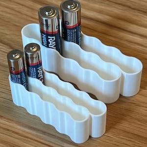 Curvy Battery Holder AA and AAA / organizer