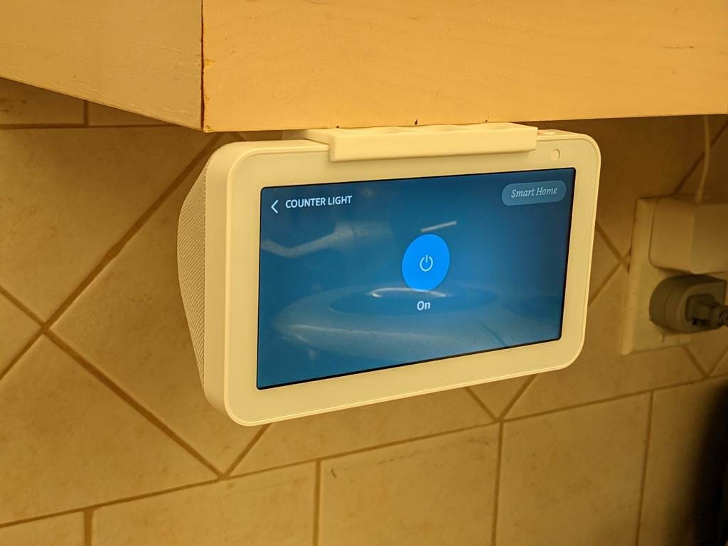 Echo Show 5 gen 1 and 2 under counter mount