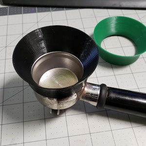 Embudo portafiltro de 54 mm: recolector de derrames de café impreso en 3D