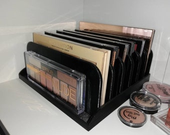 Eyeshadow palette holder