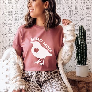 Bird Mom Shirt, Bird lover Gift, bird watching shirt for women, Birdwatching, bird watcher Shirts, Birdwatcher Bird Gifts, Funny bird Shirt