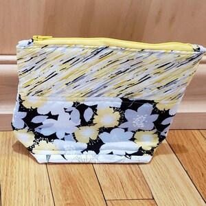 bolsa de cremallera hecha a mano amarillo, gris negro y blanco