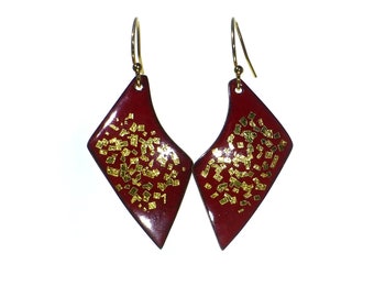 Geometric enameled earrings in red with gold glitter