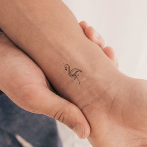 Tatuaggio temporaneo di fenicottero di linea sottile (set di 3)
