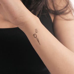 Tatouage temporaire tulipe et papillon (Ensemble de 3)