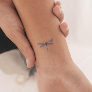 Tatuaggio temporaneo libellula blu acquerello (set di 3)