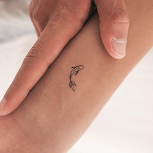Minimalistisch Koi Fisch temporäres Tattoo (3er Set)