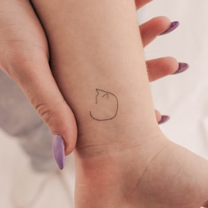 Minimalist Standing Cat Temporary Tattoo (Set of 3)