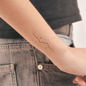 Dual Kiss Temporary Tattoo (Set of 3)