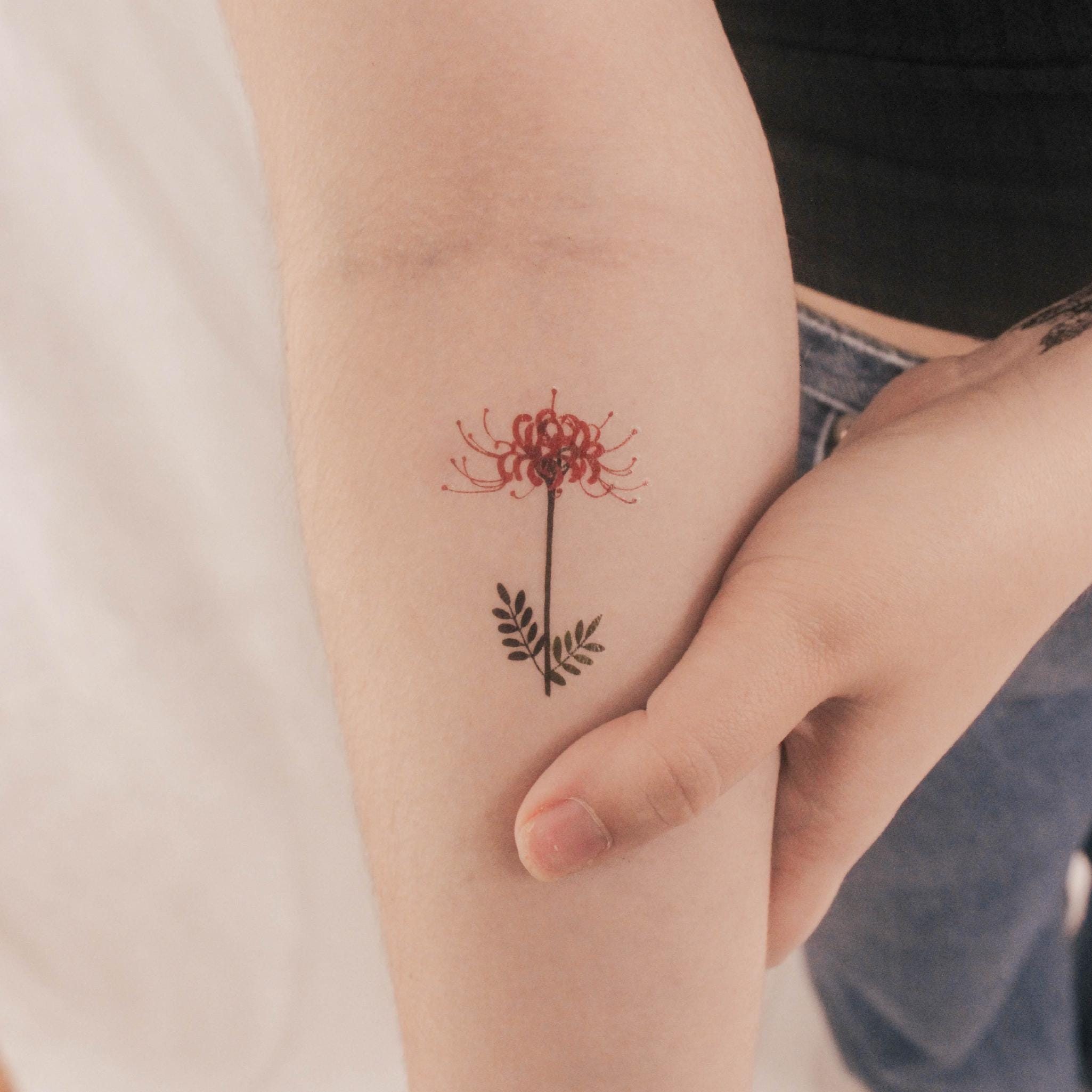 Red Spider Lily Temporary Tattoo by Zihee (set of 3) - Etsy