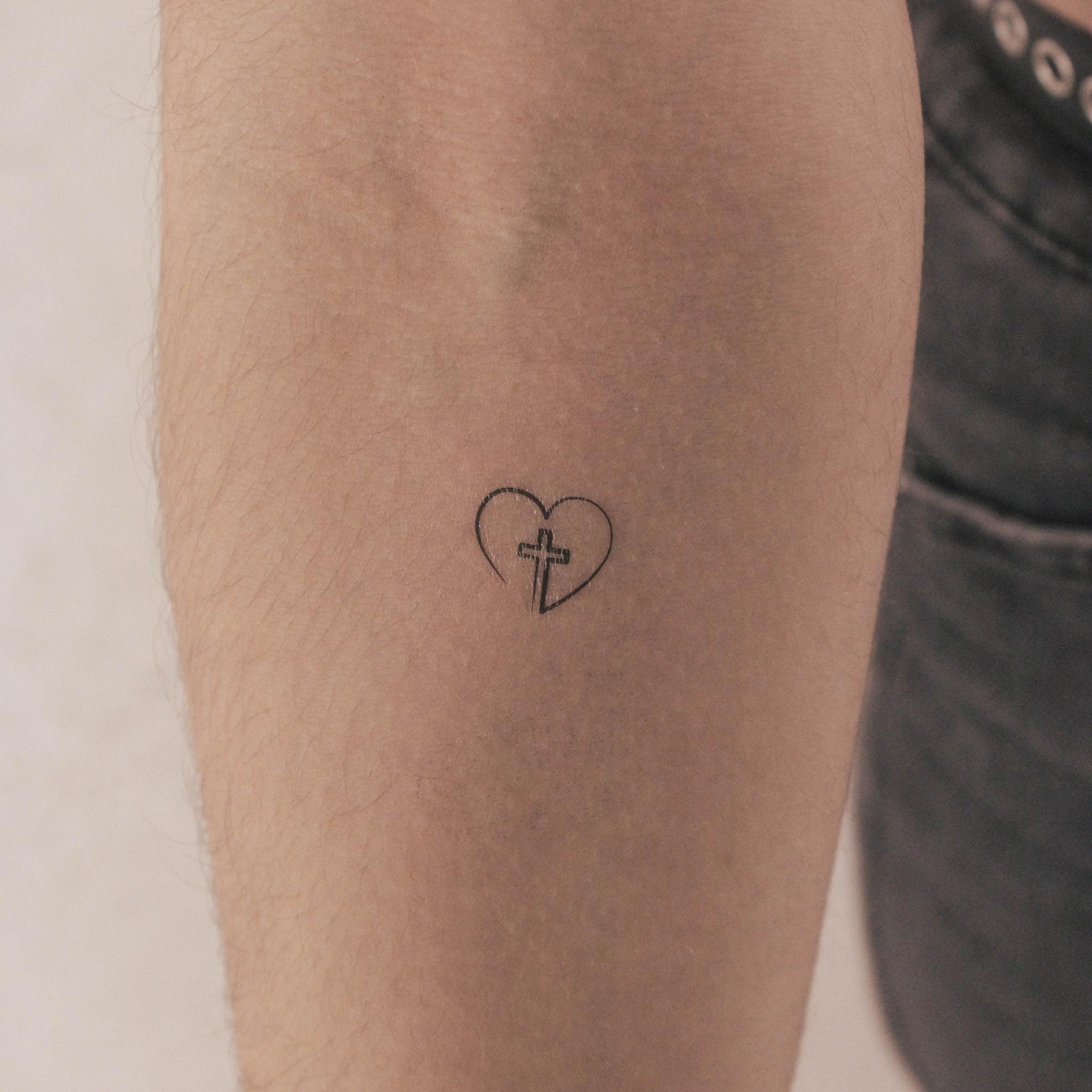 ハードカバー2006年オリジナル版tattoo icons victionary Noe-Tradition ハートダガー | タトゥーデザイン | SVG プリント