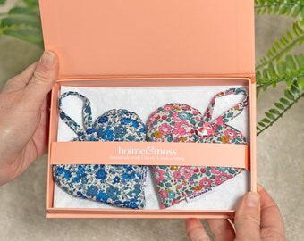 Coffret cadeau coeurs lavande à imprimé Liberty, lot de deux, collection Ditsy Florals