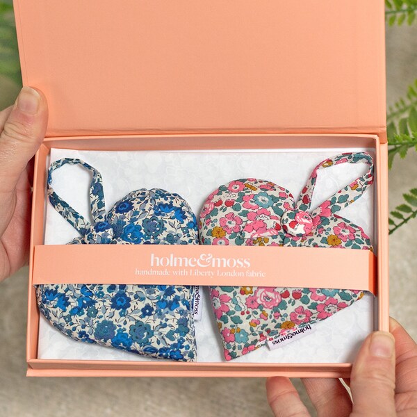 Coffret cadeau coeurs lavande à imprimé Liberty, lot de deux, collection Ditsy Florals