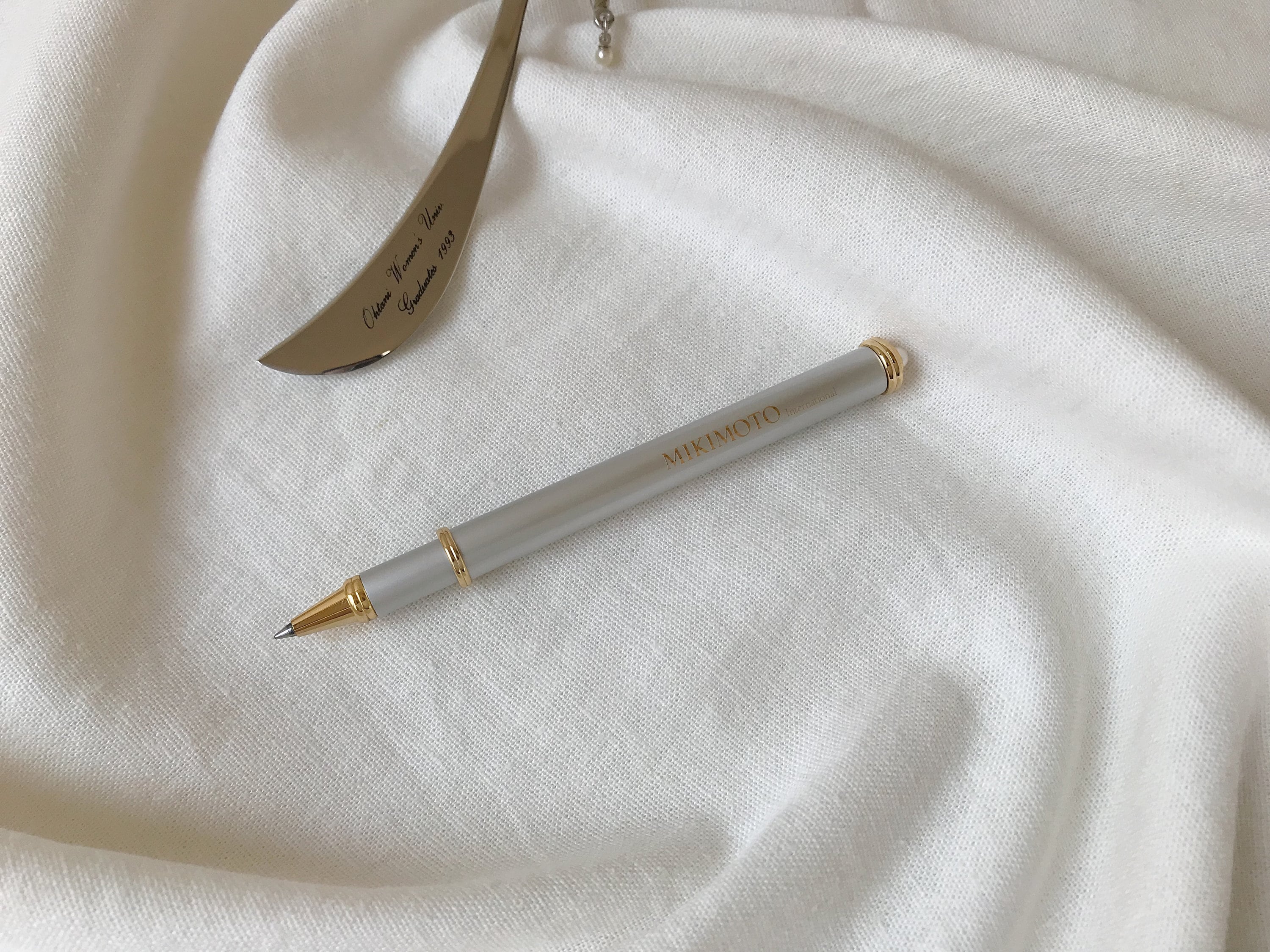 MIKIMOTO International Bookmark and Pen Set With Pearl, Original