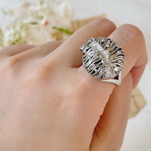 Rare Vintage SEIKO White Gold Plated Ring Watch, 17 Jewels Mechanical Hand Wind, Made in Japan, Finger Ring Watch, Collectible Ring Watch