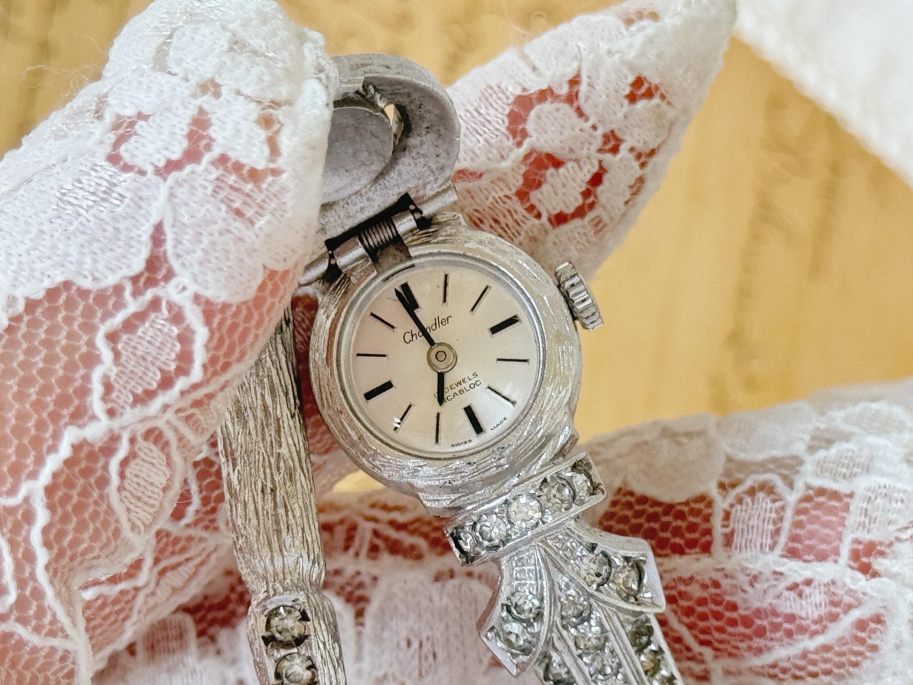 ヴィンテージ チャンドラー シルバートーン メタル ラインストーン