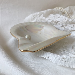 Vintage MIKIMOTO PEARL ISLAND Shell Shaped Dish/Ashtray, Ceramic Jewelry Dish, Jewelry Tray, Decorative Small Dish image 5