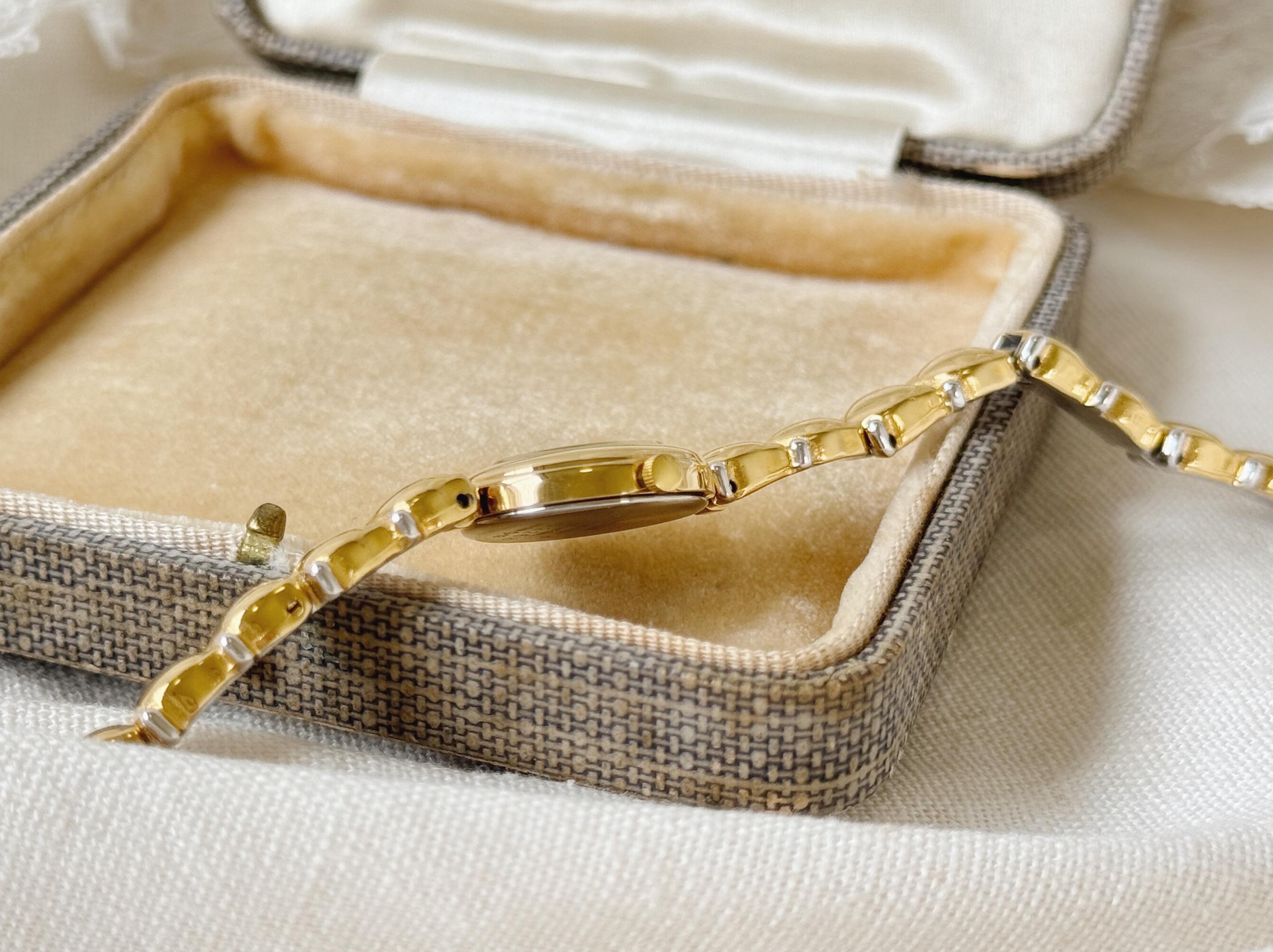 Vintage Citizen Gold Tone Bracelet Women display picture 1