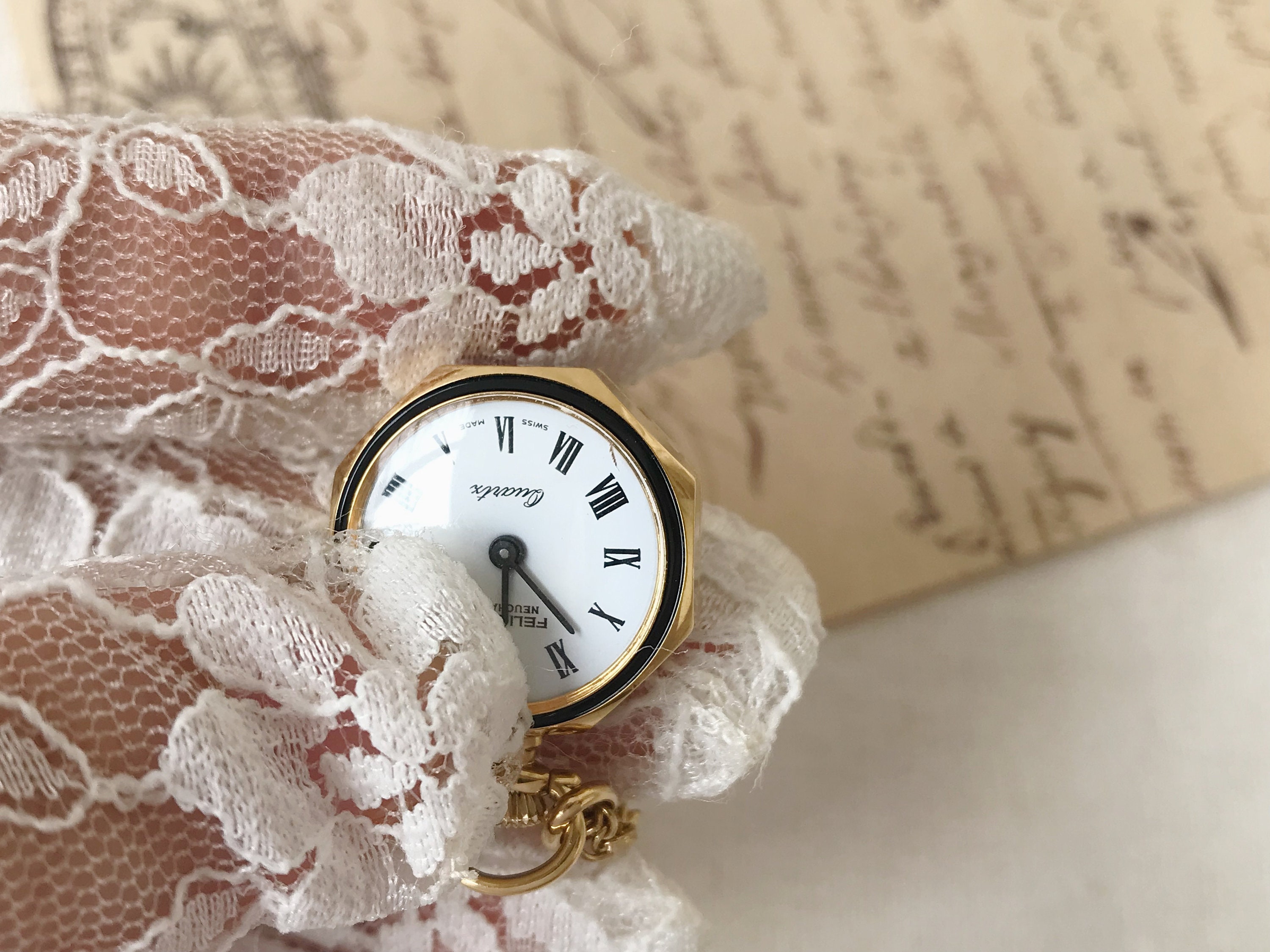 Vintage FELICITAS NEUCHATEL Gold Tone Metal Pendant Watch
