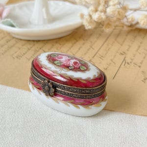 Vintage Limoges France Peint Main AM Porcelain Trinket Box /Pill Box With floral Hand Painted, Limoges Collectible Trinket Box, Keepsake Box