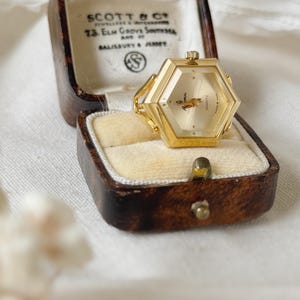 Vintage AROMA Gold Tone Metal Ring Watch, Quartz Movement, Swiss Made, Finger Ring Watch, Collectible Ring Watch