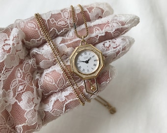 Vintage CITIZEN Pendant Watch With Chain Necklace, Pendant Watch, Quartz Watch, Japan Watch, Classic Watch Necklace, Elegant Watch