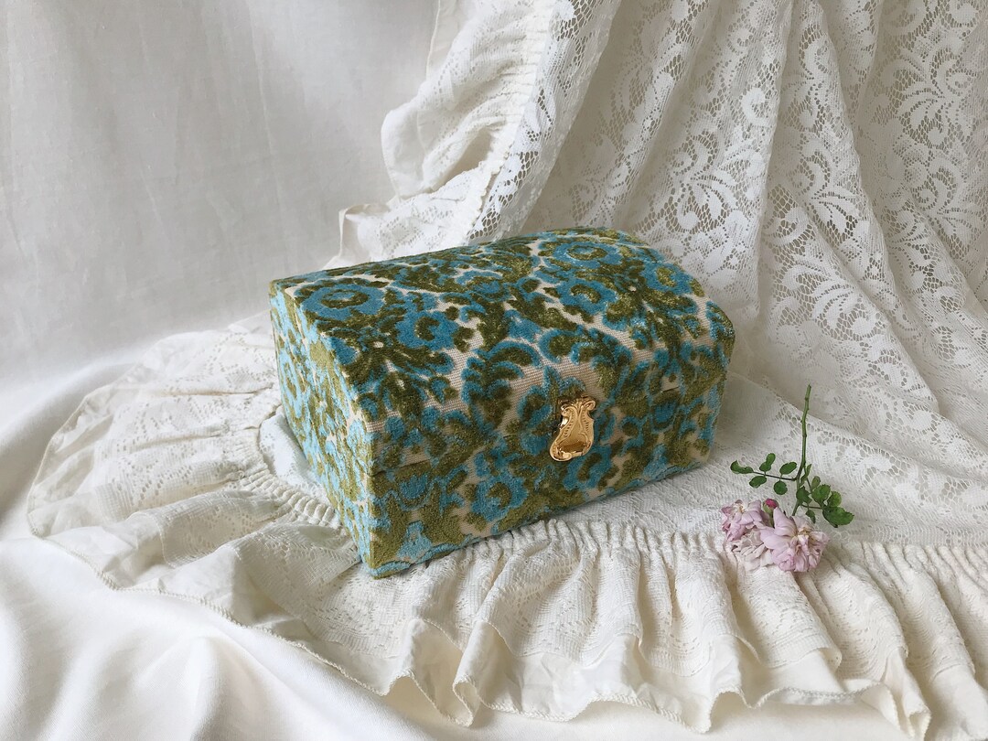 Buy Vintage 1973 Shiseido Hanatsubaki Club Fantasy Case