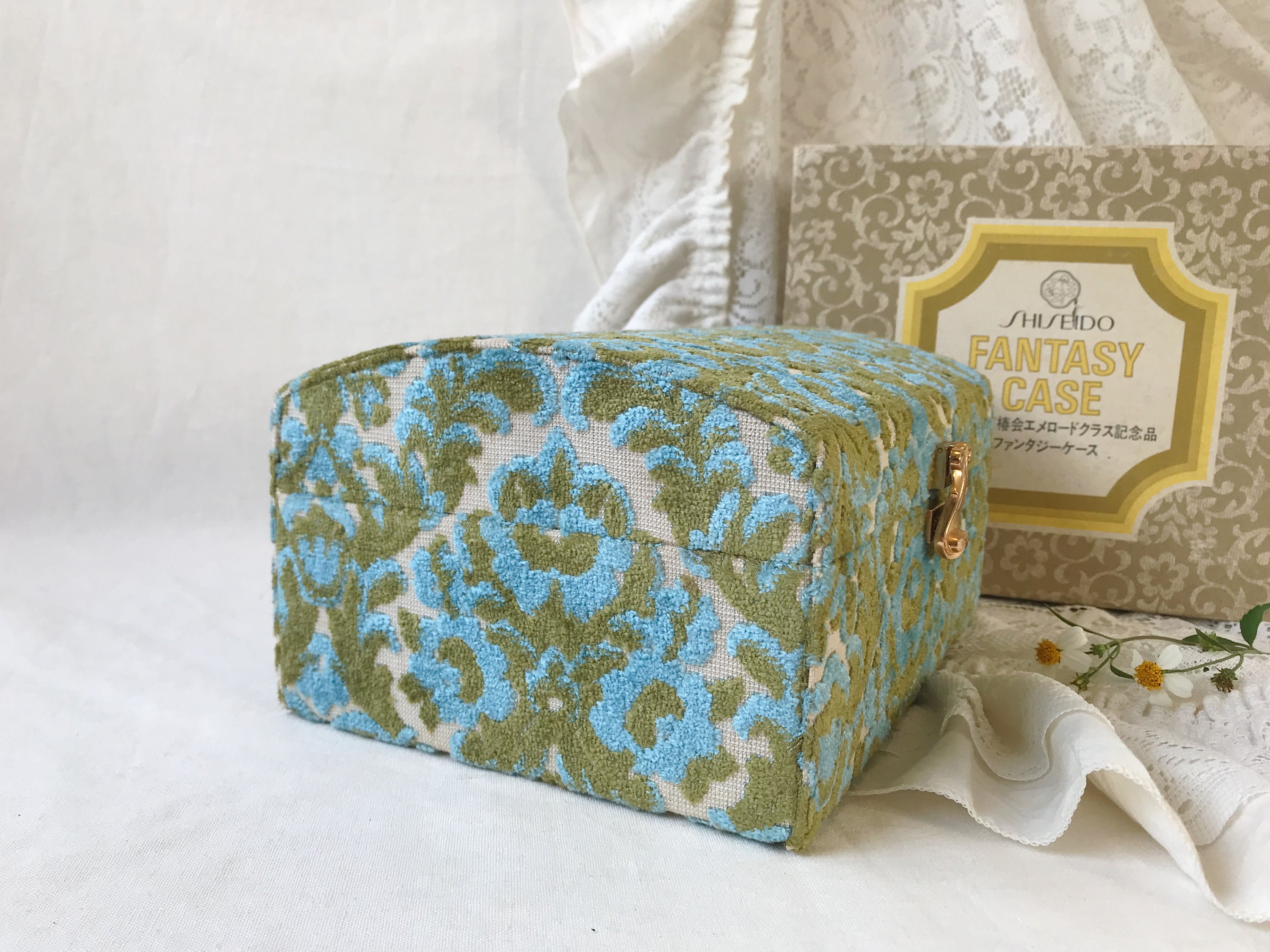 資生堂　アクセサリーBOX Vintage Shiseido Hanatsubaki Club Fantasy Jewelry Box, Decorative
