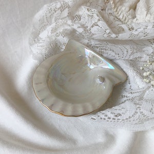 Vintage MIKIMOTO PEARL ISLAND Shell Shaped Dish/Ashtray, Ceramic Jewelry Dish, Jewelry Tray, Decorative Small Dish image 2