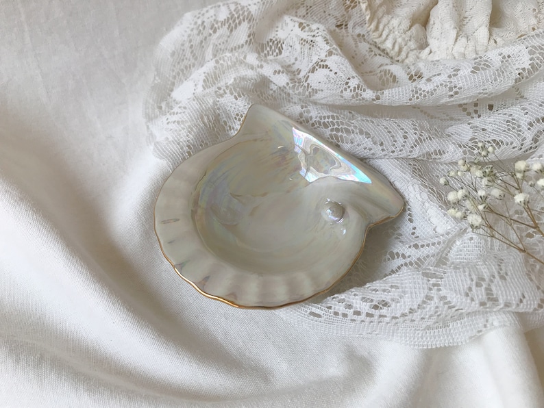 Vintage MIKIMOTO PEARL ISLAND Shell Shaped Dish/Ashtray, Ceramic Jewelry Dish, Jewelry Tray, Decorative Small Dish image 2