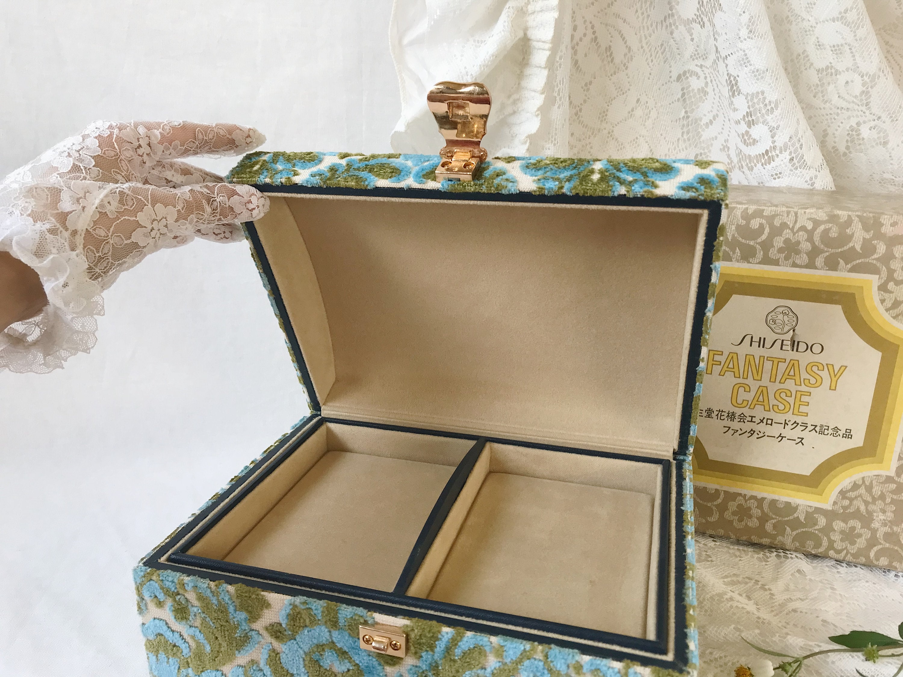 Vintage Shiseido Hanatsubaki Club Fantasy Jewelry Box, Decorative