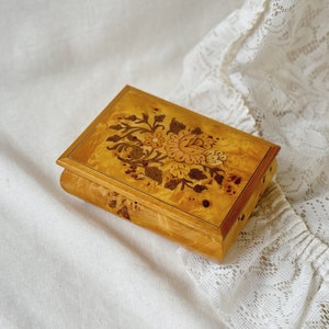 The San Francisco Music Box Company, Musical Box/Jewelry Box, Made in Italy, Jewelry Case, Handcrafted Music Box
