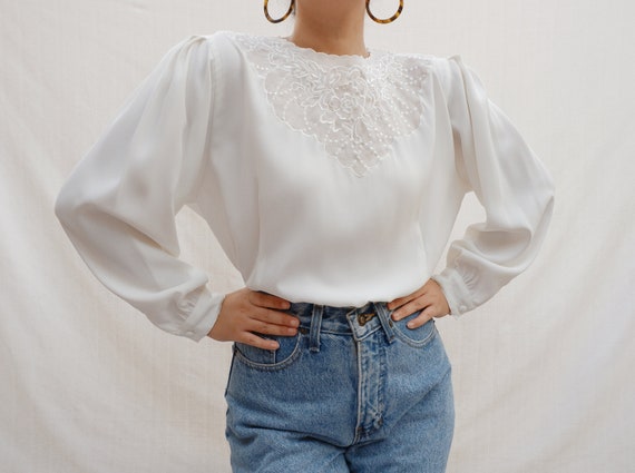 Vintage Off White Long Sleeves Blouse With Floral… - image 1