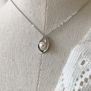 TASAKI Chain Necklace With Akoya Pearl Pendant, Sterling Silver Pendant, Japanese Cultured Saltwater Ayoya Pearl, Real Pearl Necklace
