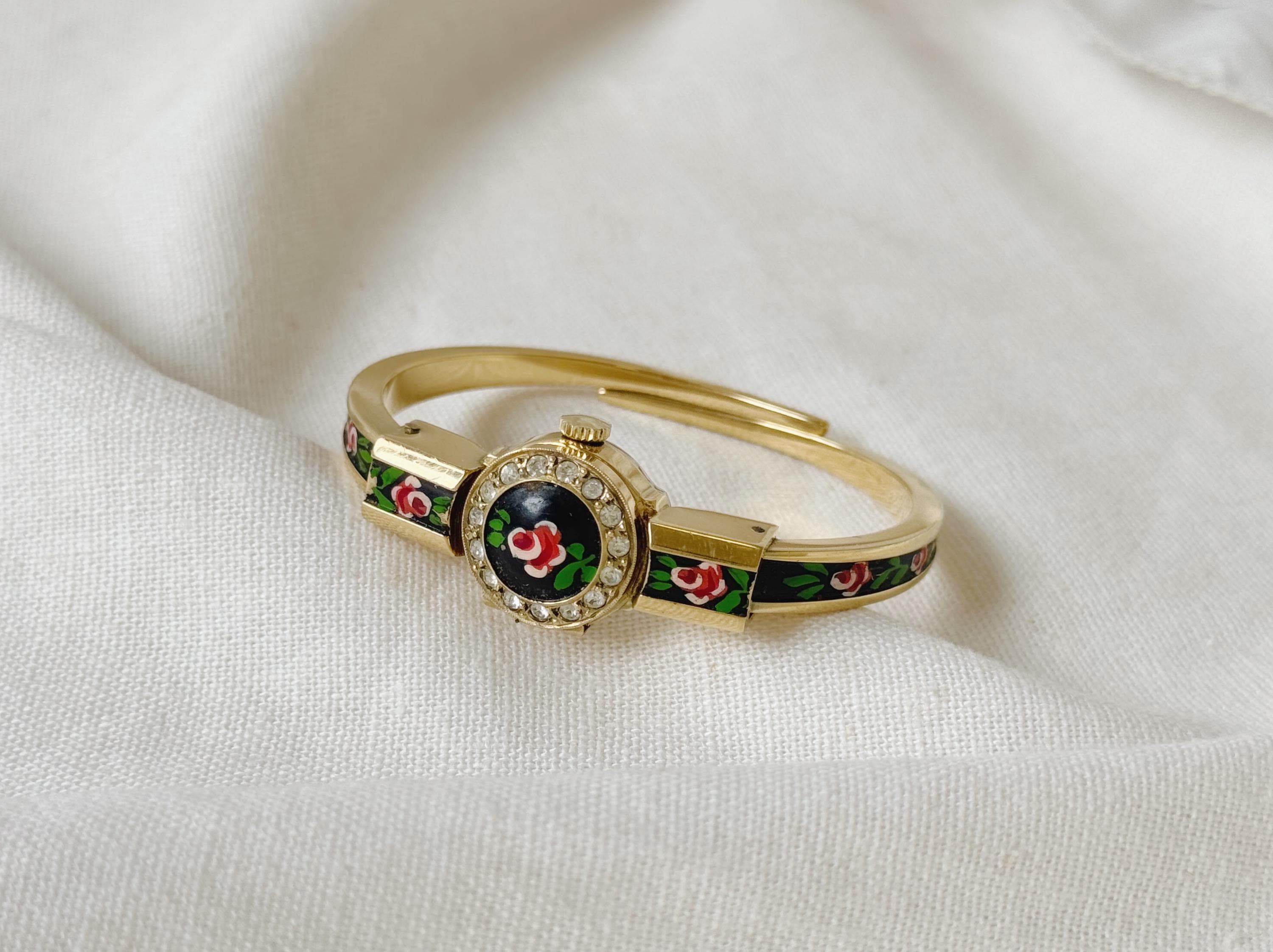 Vintage Chandler Gold Plated & Enamel Women Watch With