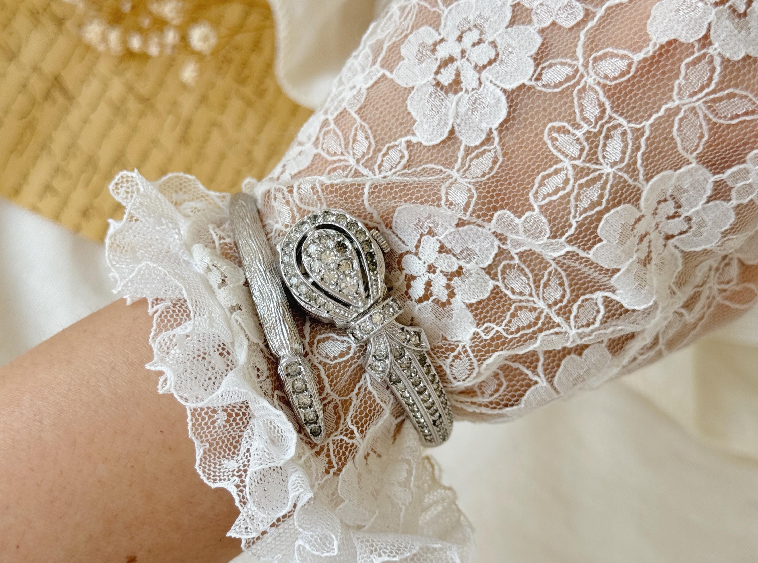 ヴィンテージ チャンドラー シルバートーン メタル ラインストーン