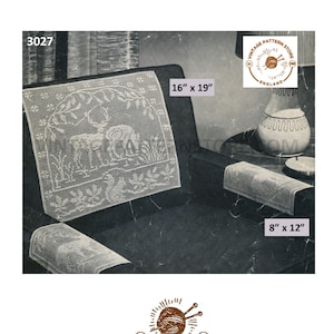 Op de afbeelding: Een vintage haakpatroon voor een rugleuning en armleuningen van een stoel. Het patroon toont een hert in een boslandschap. Het patroon is 16 inch bij 19 inch voor de rugleuning en 8 inch bij 12 inch voor de armleuning. Het patroon is van Vintage Pattern Store, Engeland.