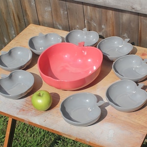 Vintage apple bowls, kitchen kitsch,Hazel Atlas 9 pc set, pink and gray, orchardware, glass Plutonite, 1950s retro, modern farmhouse decor