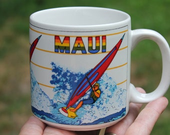 Taza vintage de Maui, windsurfista, taza retro de Hawaii, gráficos coloridos de los años 80