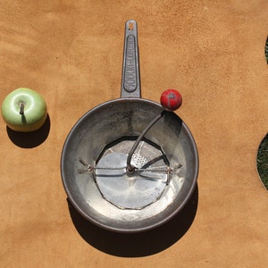 moulin legume パセリチョッパー・フードミル　ヴィンテージ Vintage Moulin-legumes Food Mill - Etsy