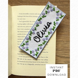 Personalisiertes Blumen Lesezeichen Kreuzstich Muster PDF - Alphabet inklusive - Lesezeichen mit Namen sofort zum Downloaden