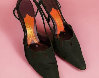 Vintage Schiaparelli 1950s - 1960s  Black Kitten Heels in Original Box
