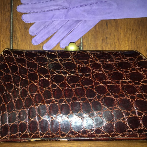 Vintage 1930-1940s Art Deco style alligator handbag with gold tone clasp