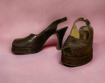 Vintage 1940s - 1950s I. Miller Beautiful Shoes Peek-a-boo Toe Slingback High Heels